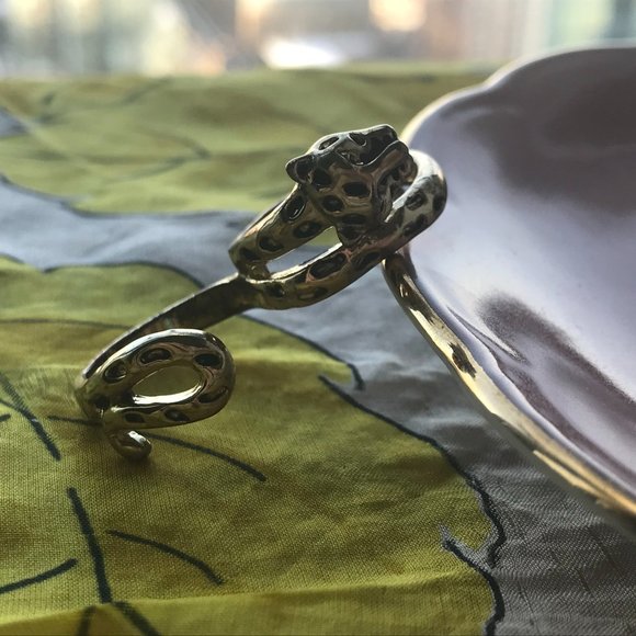 Fierce Leopard Double Finger Ring // Gold - Picture 2 of 2